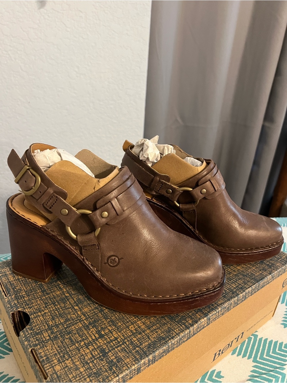 NWT Born Brown Leather Slingback Clog with Brass Ring Size 8 - Picture 7 of 14